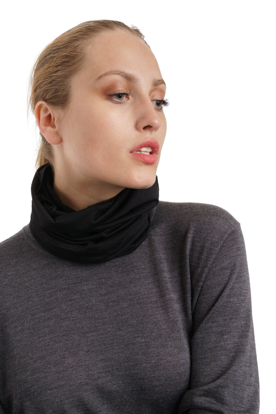Merino Neck Gaiter 165 Black — view 4